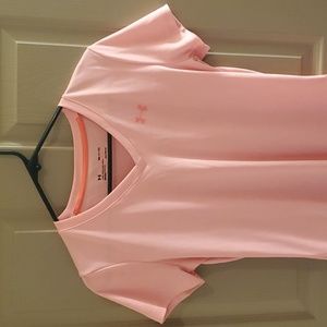 Under Armour womens tshirt size small
